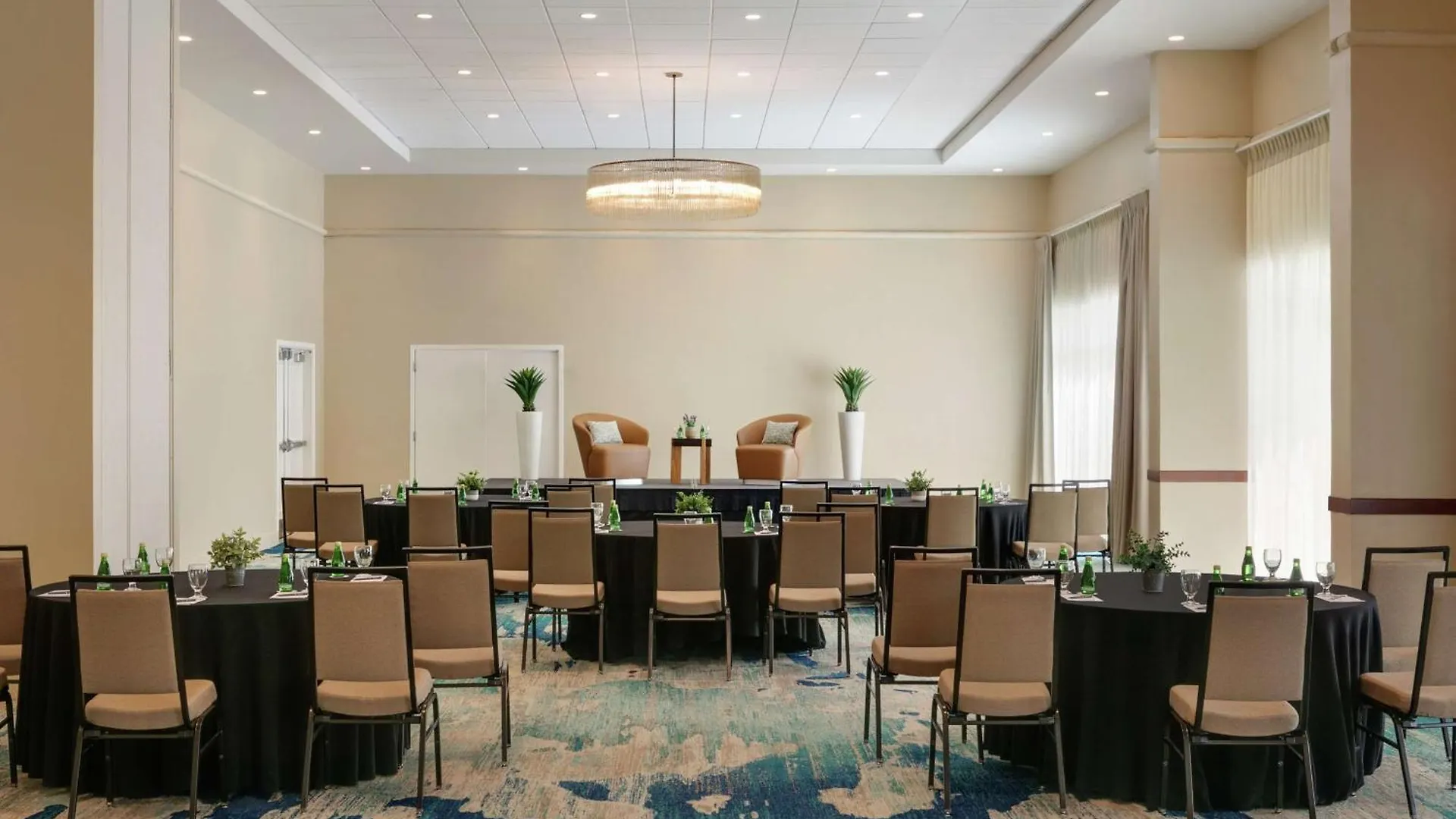 Resort Embassy Suites By Hilton San Juan - Hotel & Casino